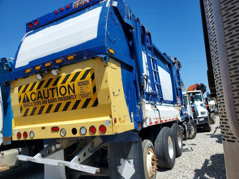 49513236 :رقم المزاد ، 5VCACDLE9FH218347 vin ، 2015 Autocar Llc Xpeditor مزاد بيع
