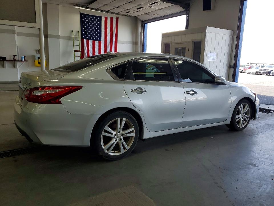 Продажа на аукционе авто 2017 Nissan Altima, vin: 1N4BL3AP0HC146895, номер лота: 52077066