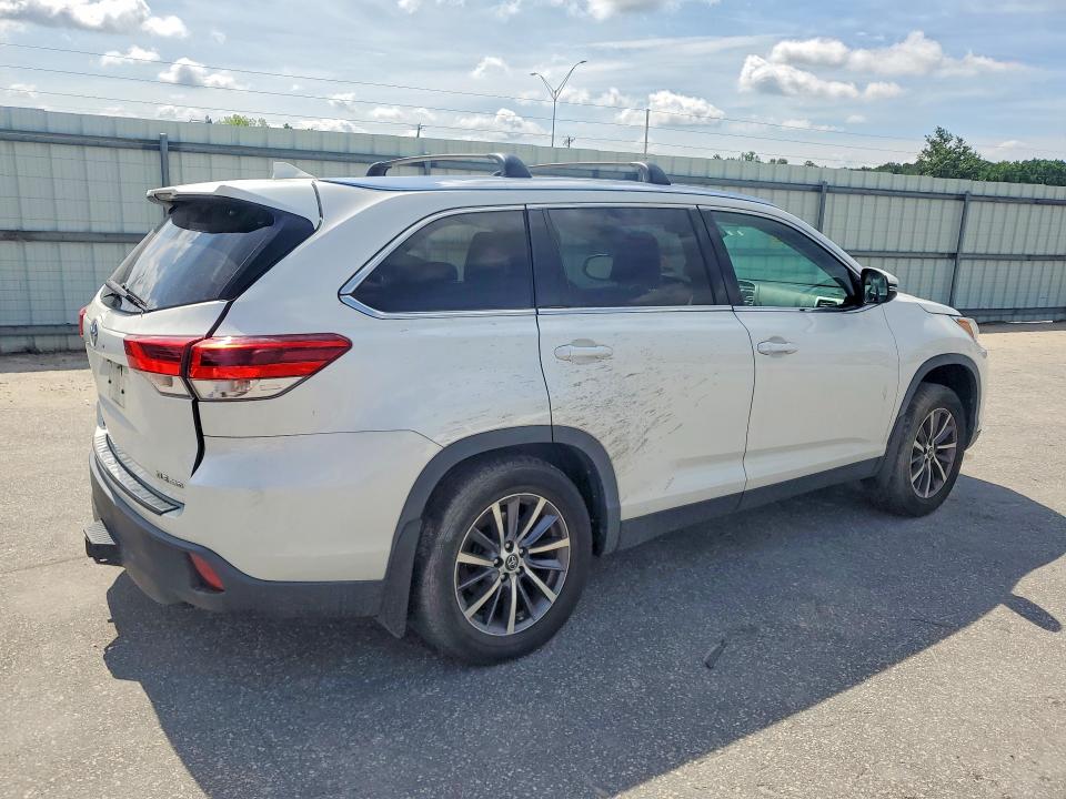 Продажа на аукционе авто 2019 Toyota Highlander, vin: 5TDJZRFH8KS608361, номер лота: 55091316