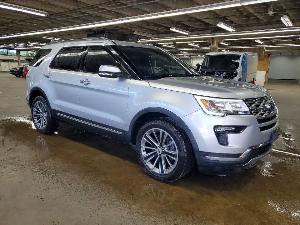 53107086 :رقم المزاد ، 1FM5K8FH5KGA28586 vin ، 2019 Ford Explorer مزاد بيع