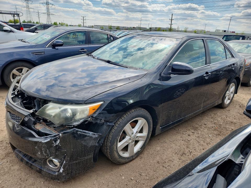 52190886 :رقم المزاد ، 4T1BF1FK3EU360025 vin ، 2014 Toyota Camry مزاد بيع