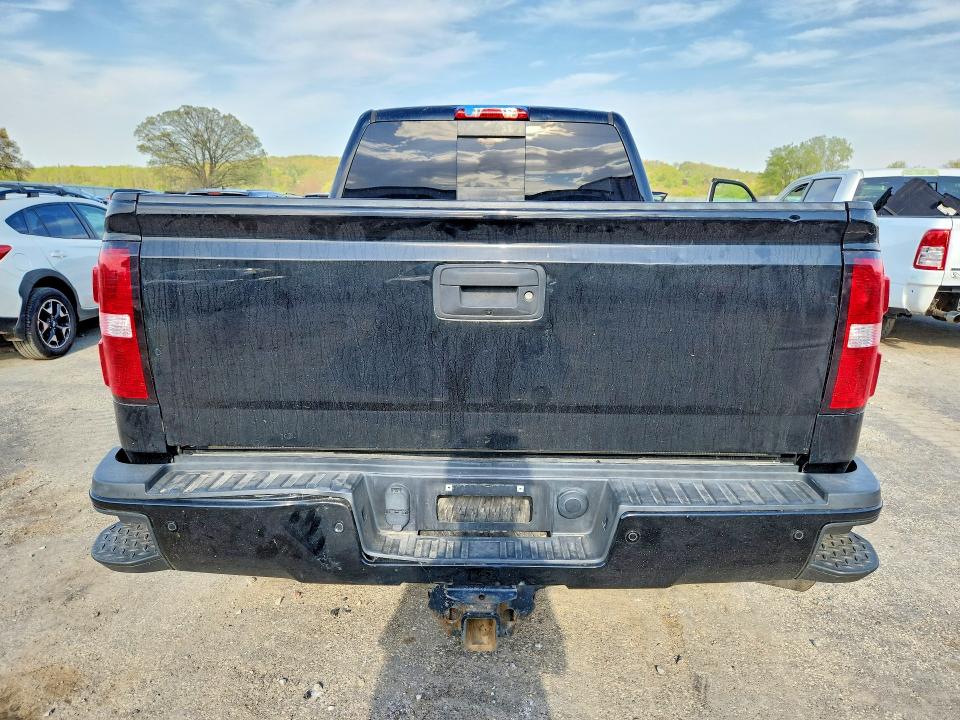53361356 :رقم المزاد ، 1GT12UEY3JF232904 vin ، 2018 Gmc Sierra مزاد بيع