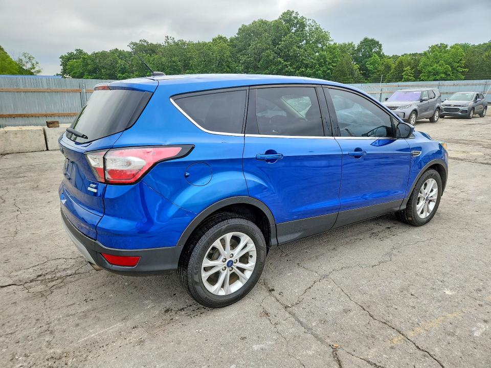 2017 Ford Escape მანქანა იყიდება აუქციონზე, vin: 1FMCU0GD6HUD08431, აუქციონის ნომერი: 54402696
