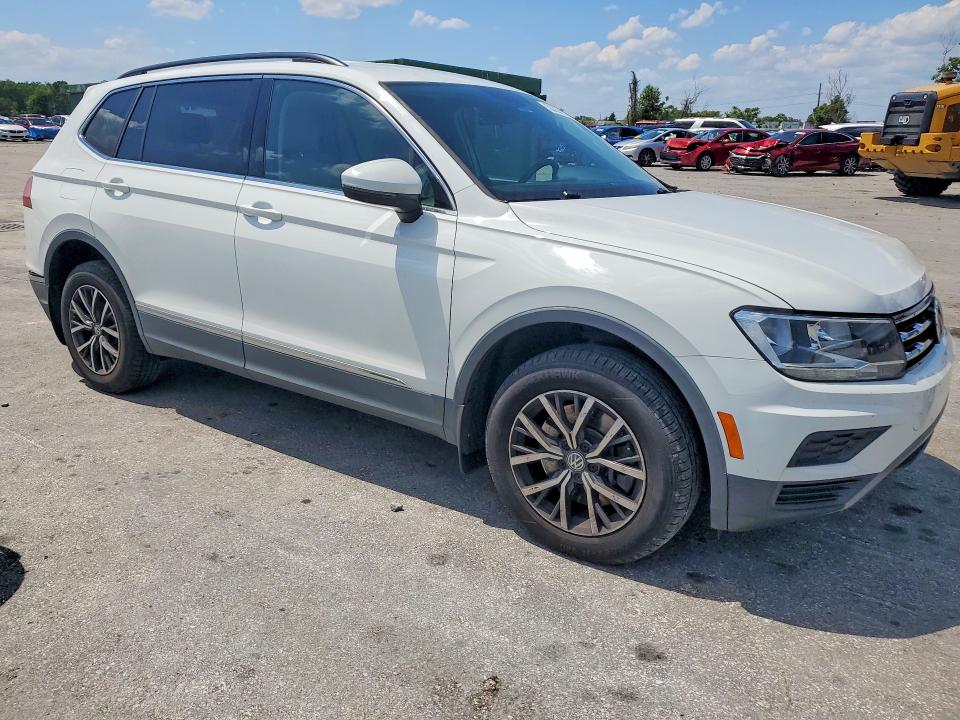 53337006 :رقم المزاد ، 3VV3B7AX8LM032600 vin ، 2020 Volkswagen Tiguan مزاد بيع