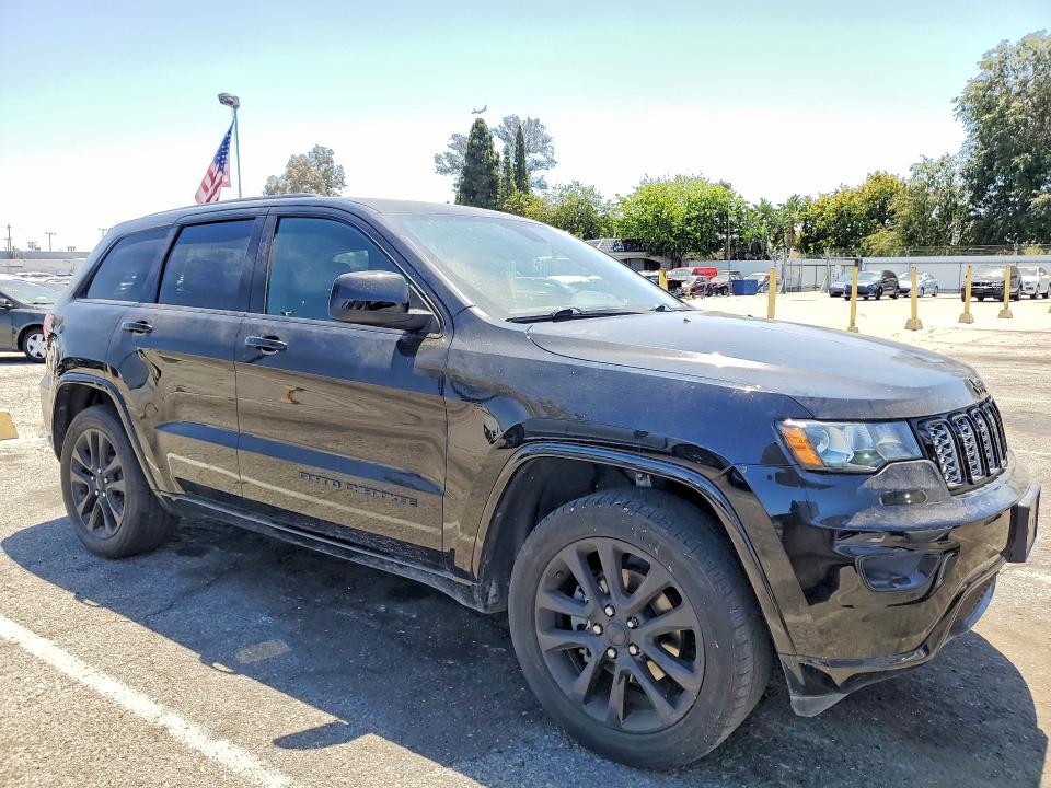 Продаж на аукціоні авто 2018 Jeep Grand Cherokee, vin: 1C4RJEAG7JC241776, номер лоту: 52870706