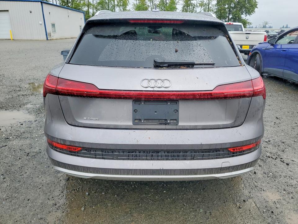 53088706 :رقم المزاد ، WA1VABGE2KB020767 vin ، 2019 Audi E-tron مزاد بيع