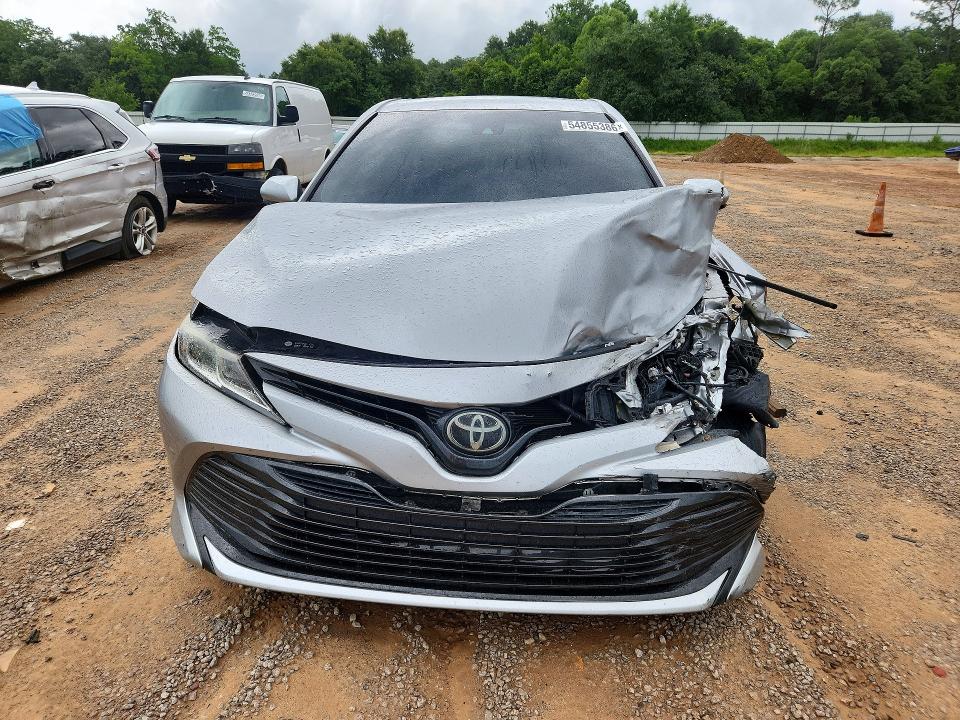 54855386 :رقم المزاد ، 4T1B11HK7KU685753 vin ، 2019 Toyota Camry مزاد بيع