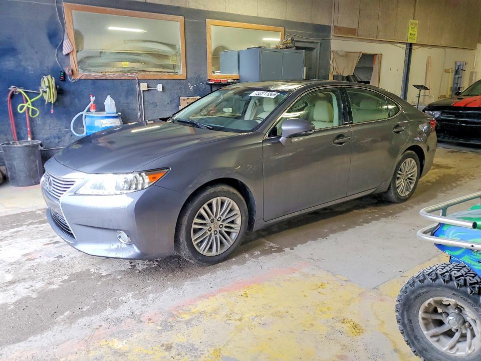 52211866 :رقم المزاد ، JTHBK1GG2D2003549 vin ، 2013 Lexus Es مزاد بيع