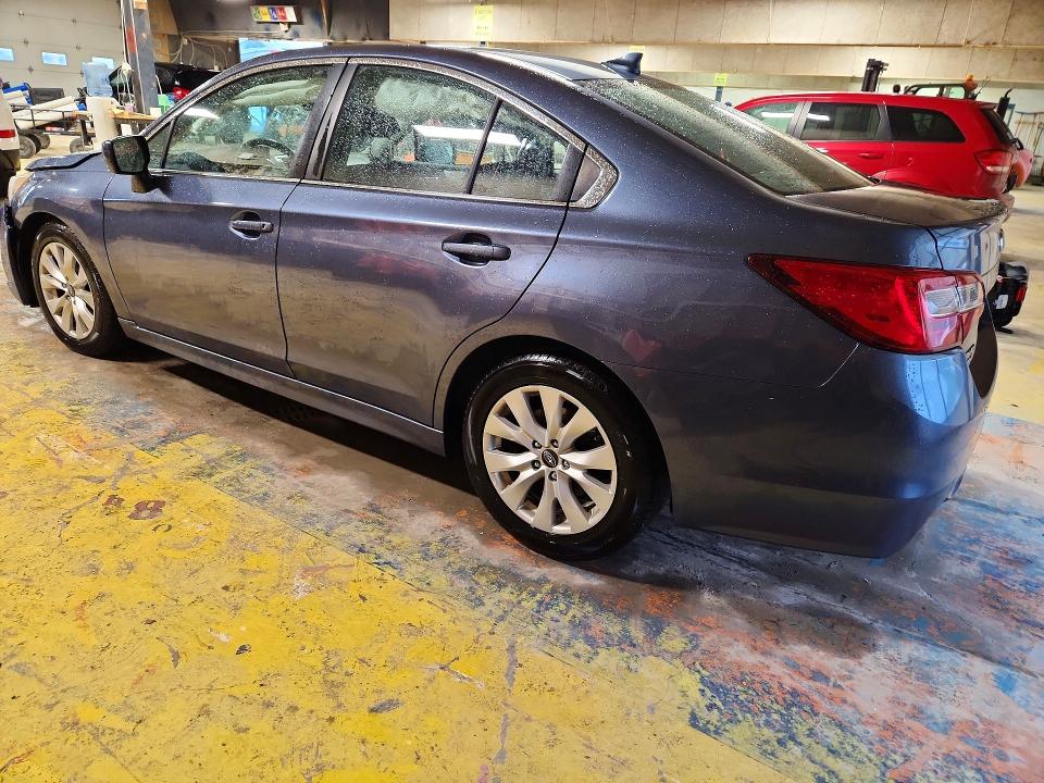 53920356 :رقم المزاد ، 4S3BNAC6XH3013851 vin ، 2017 Subaru Legacy مزاد بيع