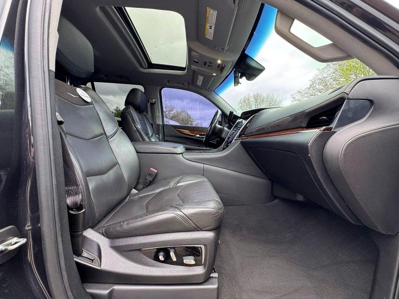 52432276 :رقم المزاد ، 1GYS4BKJ4KR364476 vin ، 2019 Cadillac Escalade مزاد بيع