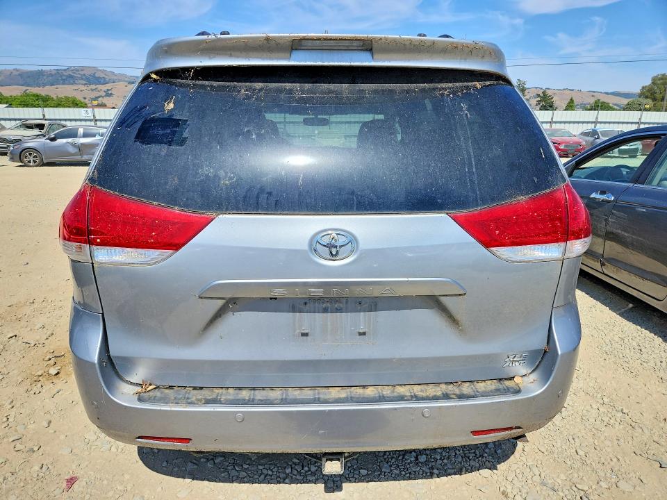 54310296 :رقم المزاد ، 5TDDK3DC2ES074851 vin ، 2014 Toyota Sienna مزاد بيع