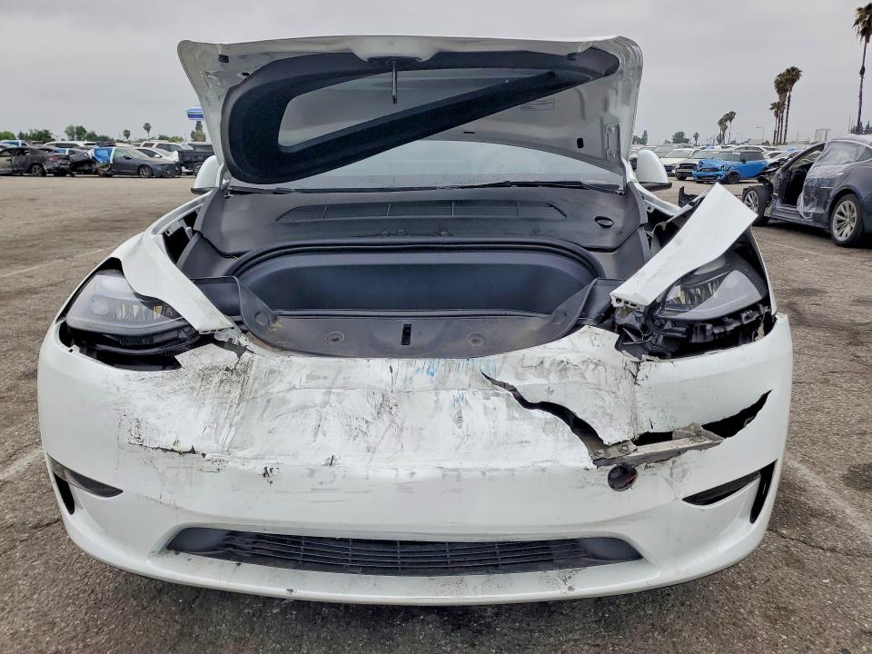 53589256 :رقم المزاد ، 7SAYGDED4RF204478 vin ، 2024 Tesla Model Y مزاد بيع