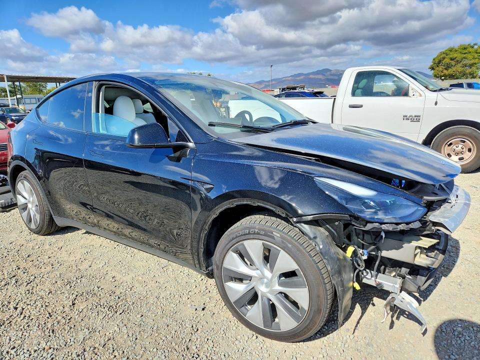Продаж на аукціоні авто 2023 Tesla Model Y, vin: 7SAYGAEE5PF808903, номер лоту: 54798426