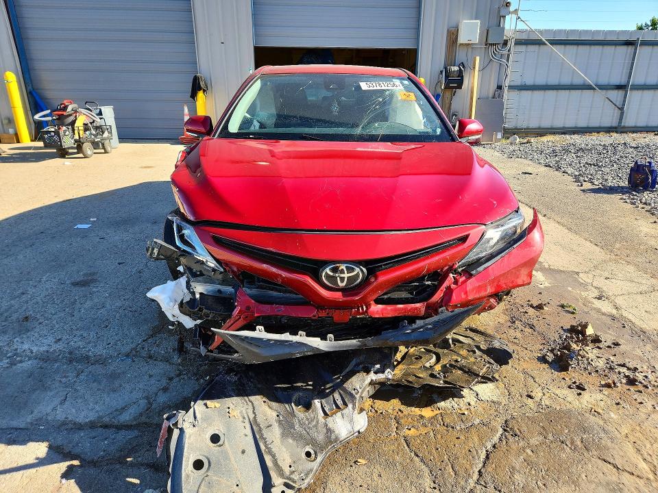53781256 :رقم المزاد ، 4T1G11AKXPU155672 vin ، 2023 Toyota Camry مزاد بيع