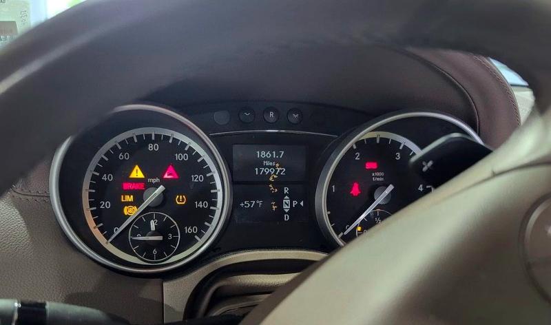 54024556 :رقم المزاد ، 4JGBF2FE0BA760699 vin ، 2011 Mercedes-benz Gl مزاد بيع