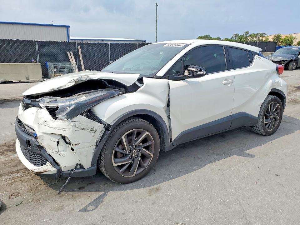 52001536 :رقم المزاد ، NMTKHMBX5MR138654 vin ، 2021 Toyota C-hr مزاد بيع
