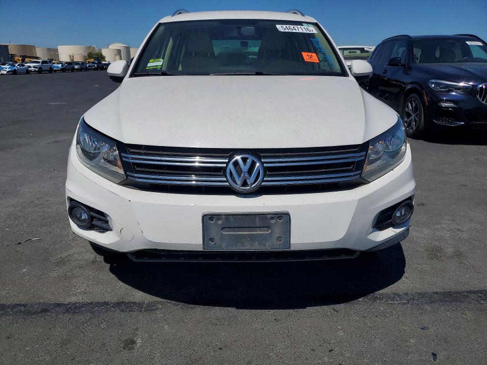 2013 Volkswagen Tiguan მანქანა იყიდება აუქციონზე, vin: WVGBV3AXXDW601034, აუქციონის ნომერი: 55138146