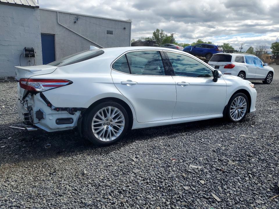 53651946 :رقم المزاد ، 4T1F11BK4LU010972 vin ، 2020 Toyota Camry مزاد بيع