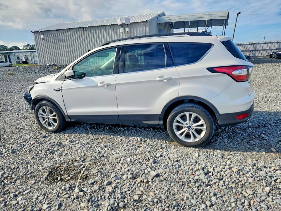 54598636 :رقم المزاد ، 1FMCU0HD7JUB68121 vin ، 2018 Ford Escape مزاد بيع