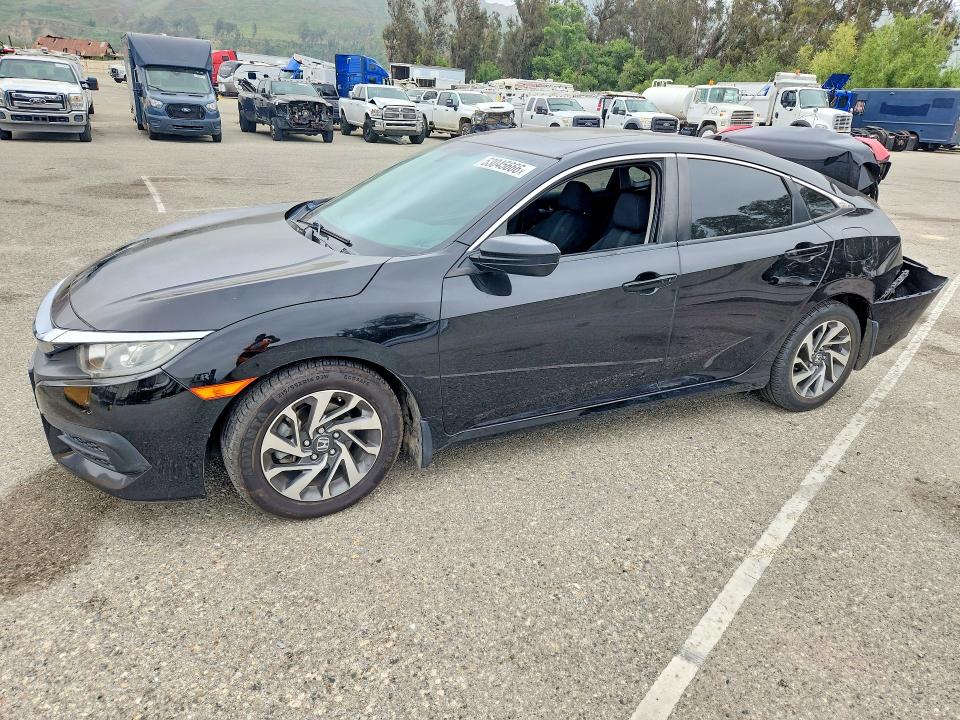 53045666 :رقم المزاد ، 2HGFC2F77HH505639 vin ، 2017 Honda Civic مزاد بيع