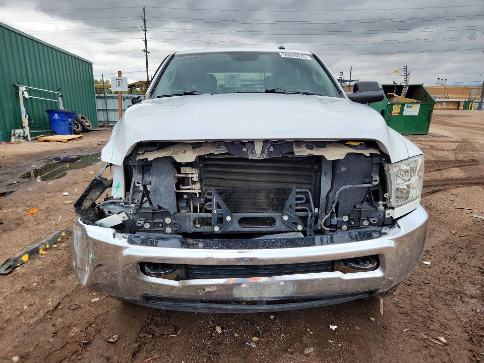 53824876 :رقم المزاد ، 3C6UR5CJ8HG663503 vin ، 2017 Ram 2500 مزاد بيع