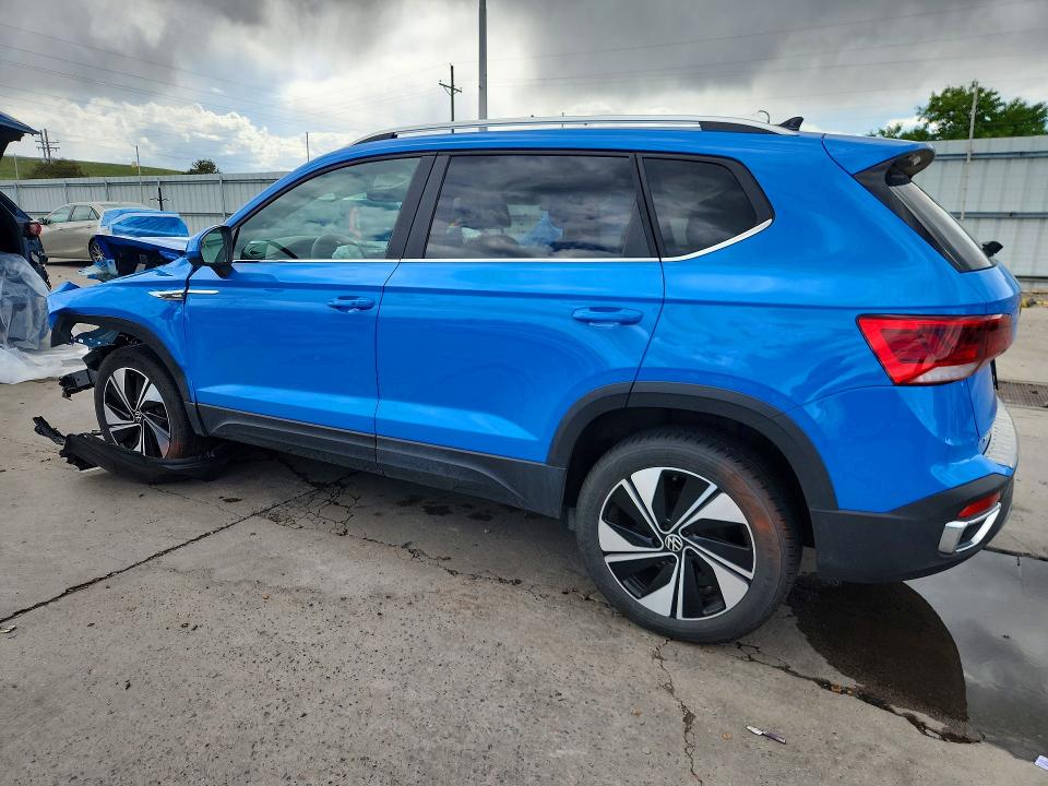 2024 Volkswagen Taos მანქანა იყიდება აუქციონზე, vin: 3VVVX7B2XRM047007, აუქციონის ნომერი: 55604686