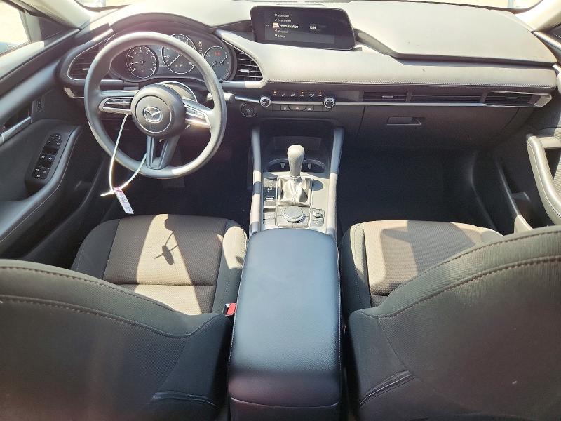 53660216 :رقم المزاد ، 3MZBPAAL8NM301538 vin ، 2022 Mazda 3 مزاد بيع