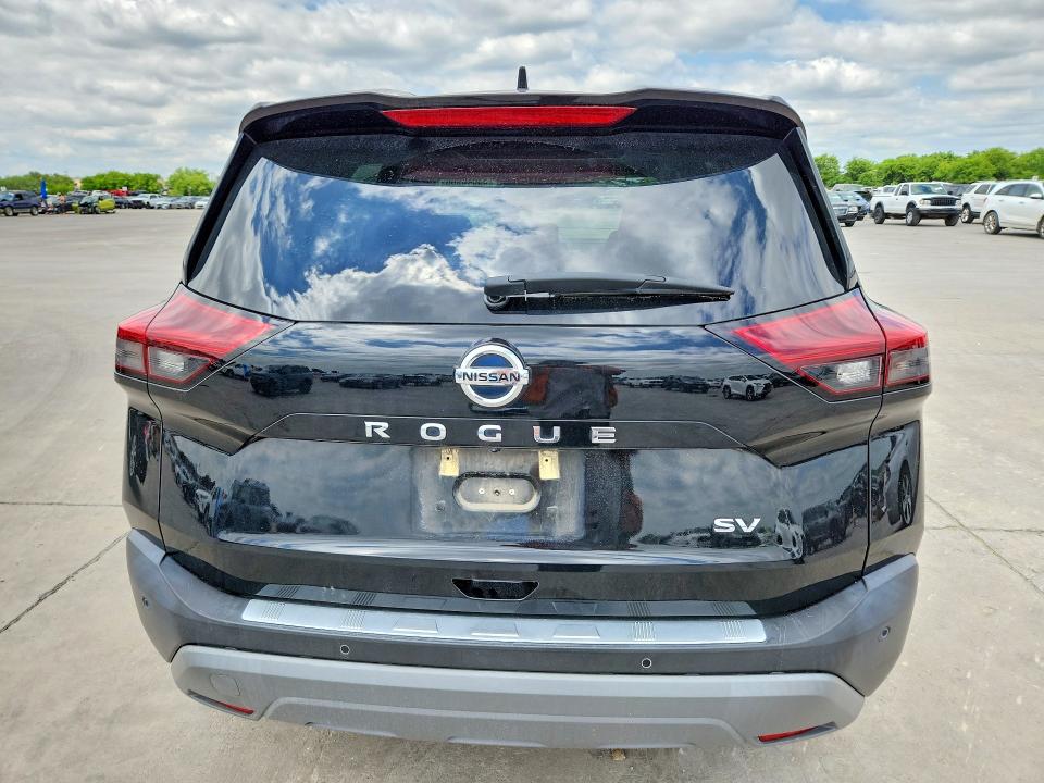 53040906 :رقم المزاد ، 5N1AT3BA4MC683291 vin ، 2021 Nissan Rogue مزاد بيع