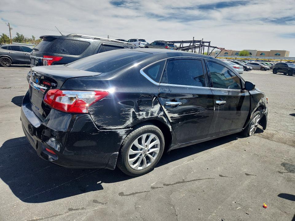 Продажа на аукционе авто 2018 Nissan Sentra, vin: 3N1AB7APXJY220677, номер лота: 52275306