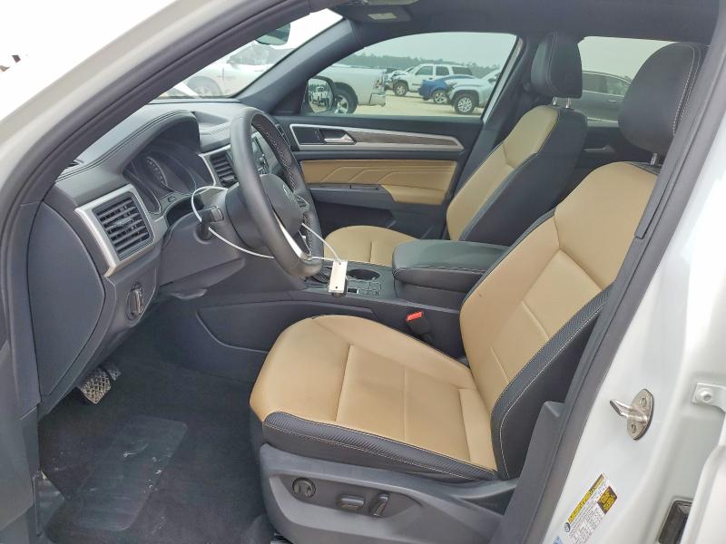 52742686 :رقم المزاد ، 1V2JE2CA0MC238567 vin ، 2021 Volkswagen Atlas Cross Sport مزاد بيع
