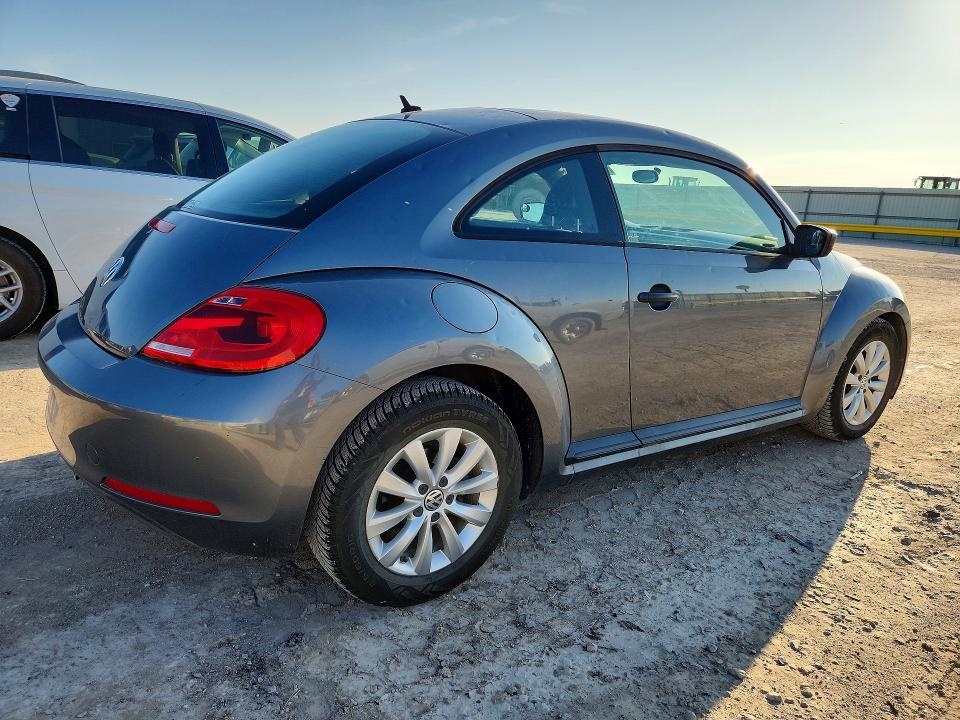 53827416 :رقم المزاد ، 3VWF17AT2EM642052 vin ، 2014 Volkswagen Beetle مزاد بيع