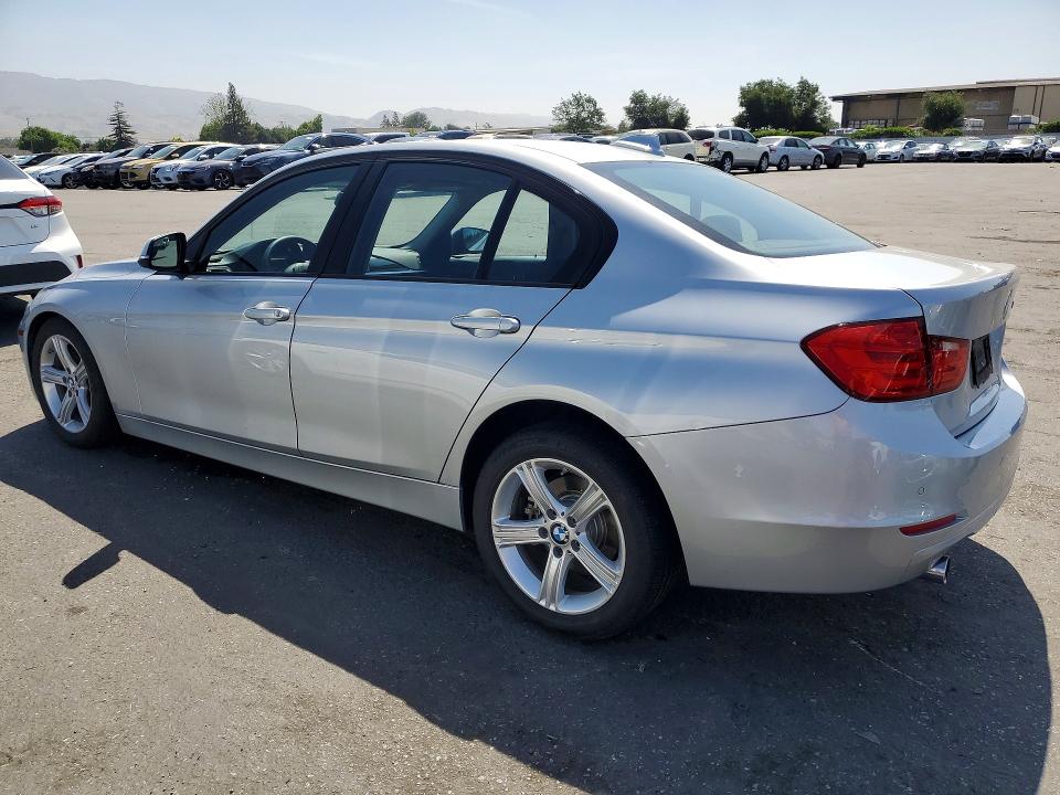 2015 Bmw 320 მანქანა იყიდება აუქციონზე, vin: WBA3B1C54FK139532, აუქციონის ნომერი: 52083776