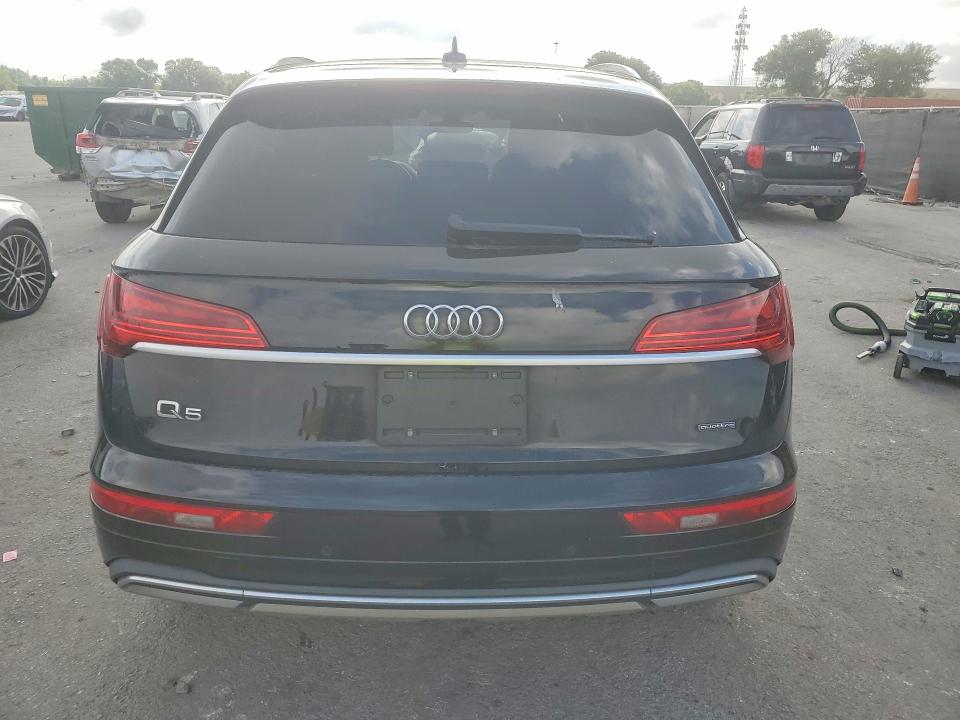 52885636 :رقم المزاد ، WA1AAAFY4M2055480 vin ، 2021 Audi Q5 مزاد بيع