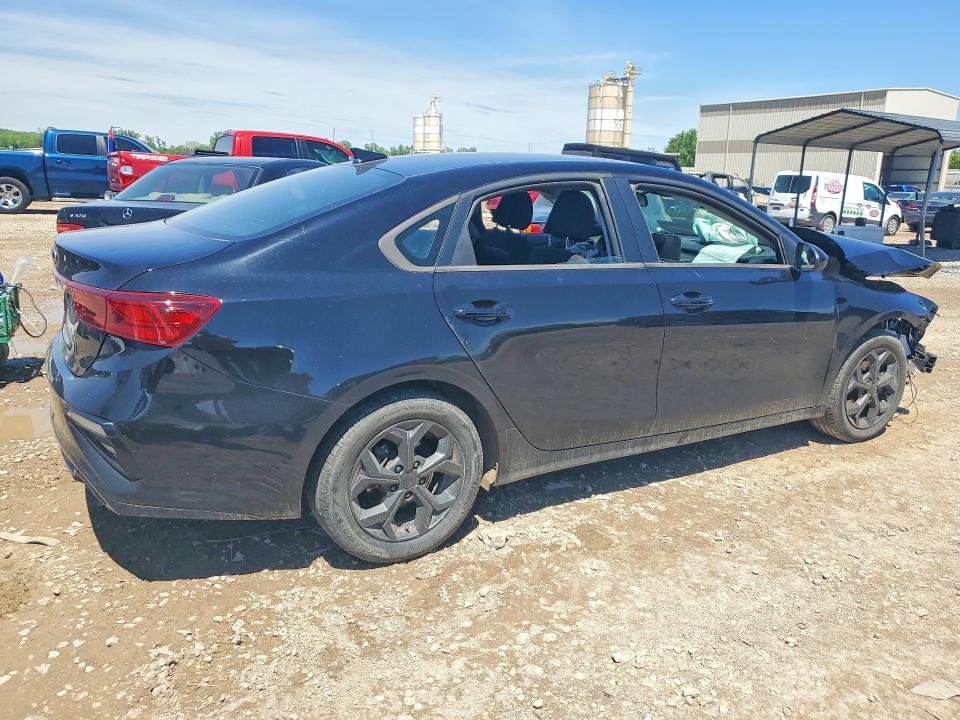 52186946 :رقم المزاد ، 3KPF24AD0ME394920 vin ، 2021 Kia Forte مزاد بيع
