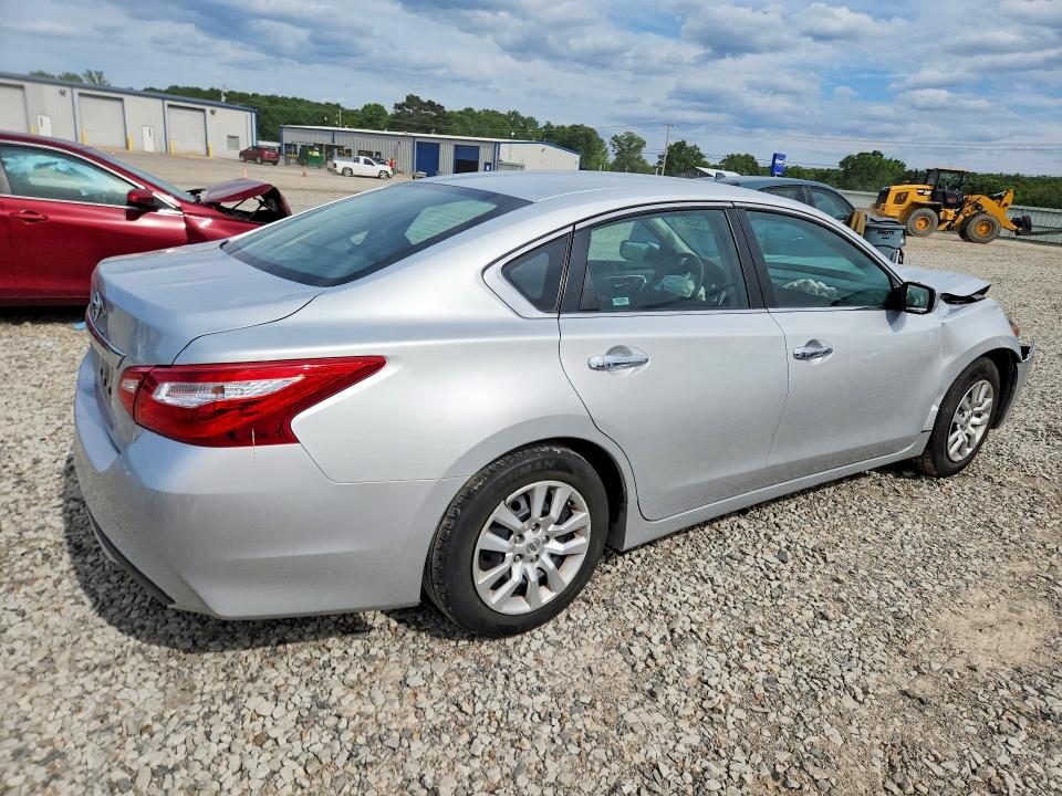2017 Nissan Altima მანქანა იყიდება აუქციონზე, vin: 1N4AL3AP2HC191879, აუქციონის ნომერი: 52213536