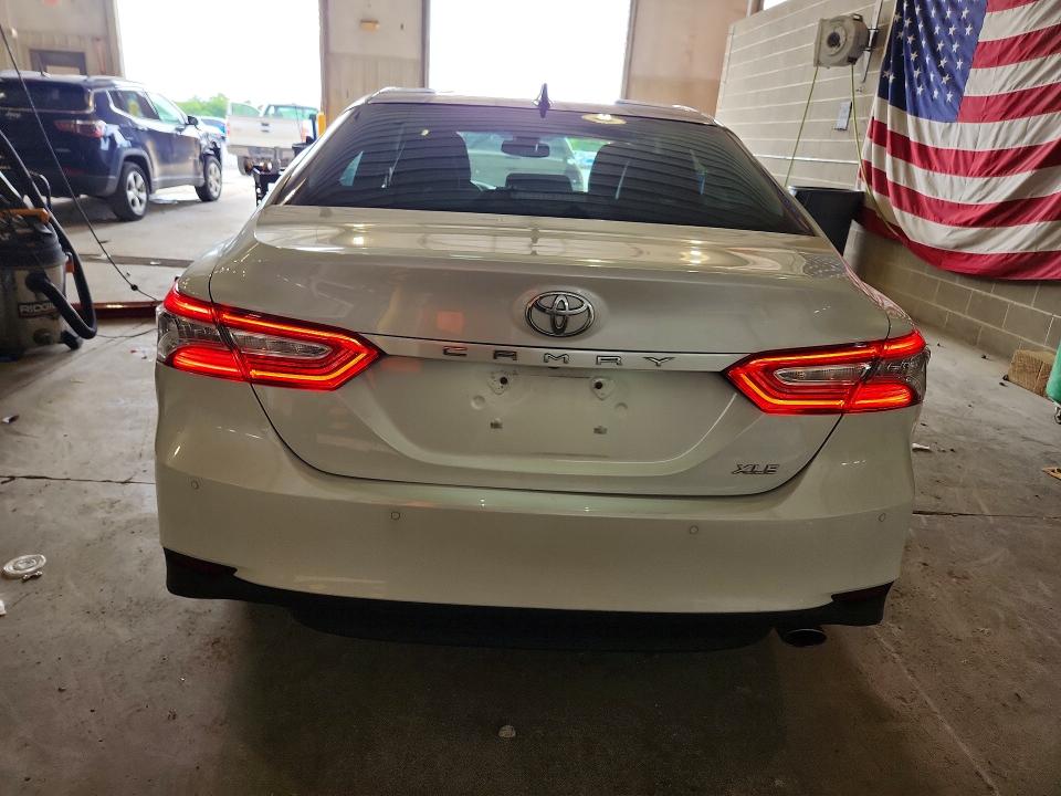 Aukcja sprzedaży 2018 Toyota Camry, vin: 4T1B11HK0JU017243, numer aukcji: 54068386