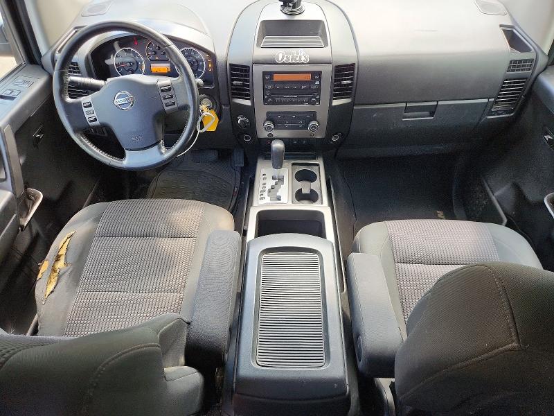 55052716 :رقم المزاد ، 1N6AA0CC9AN318501 vin ، 2010 Nissan Titan مزاد بيع