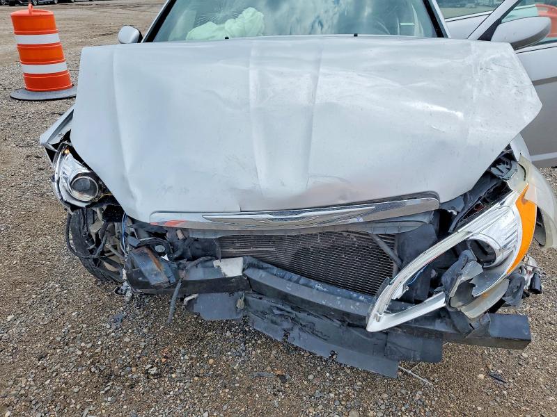52925346 :رقم المزاد ، 1C3CCBAB9CN101839 vin ، 2012 Chrysler 200 مزاد بيع