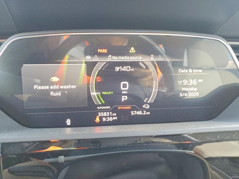 52255786 :رقم المزاد ، WA15AAGE9RB007289 vin ، 2024 Audi Q8 E-tron مزاد بيع