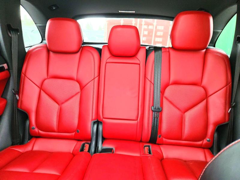 50888216 :رقم المزاد ، WP1AE2A2XGLA18224 vin ، 2016 Porsche Cayenne مزاد بيع