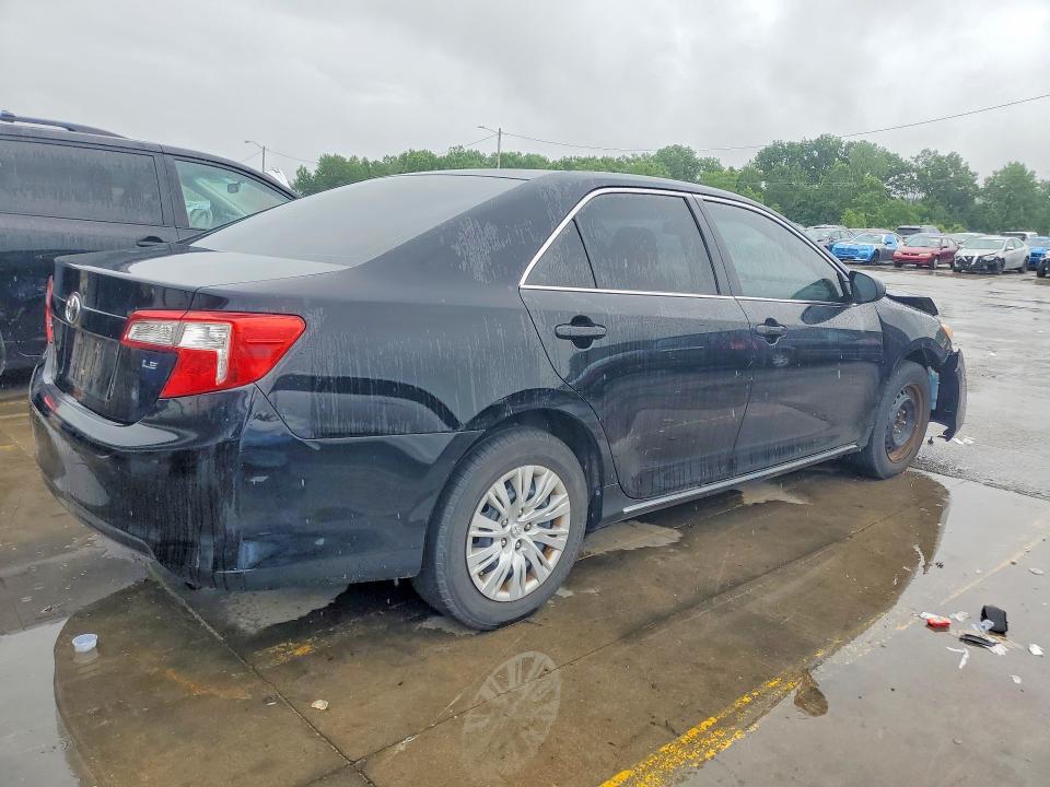 53087526 :رقم المزاد ، 4T4BF1FK2ER367957 vin ، 2014 Toyota Camry مزاد بيع