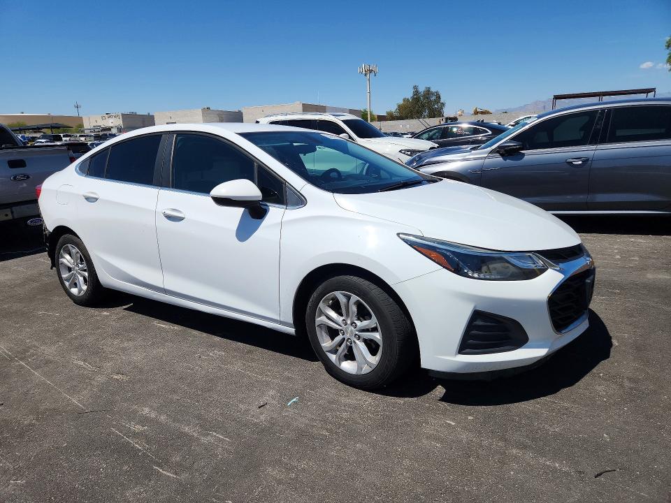 Продаж на аукціоні авто 2019 Chevrolet Cruze, vin: 1G1BE5SM9K7131115, номер лоту: 54898586