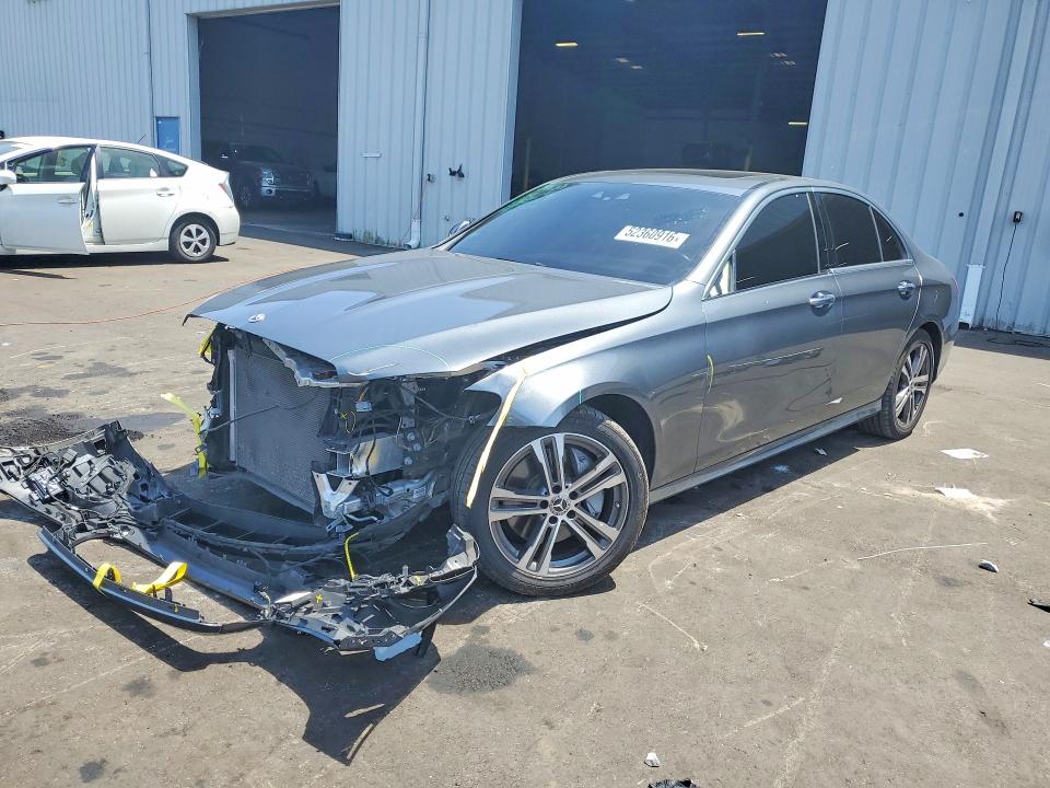 Продажа на аукционе авто 2022 Mercedes-benz E, vin: W1KZF8EB9NB009134, номер лота: 52360916