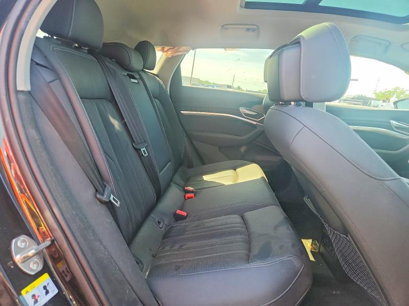 Продажа на аукционе авто 2021 Audi E-tron, vin: WA1LAAGE1MB020277, номер лота: 55243006