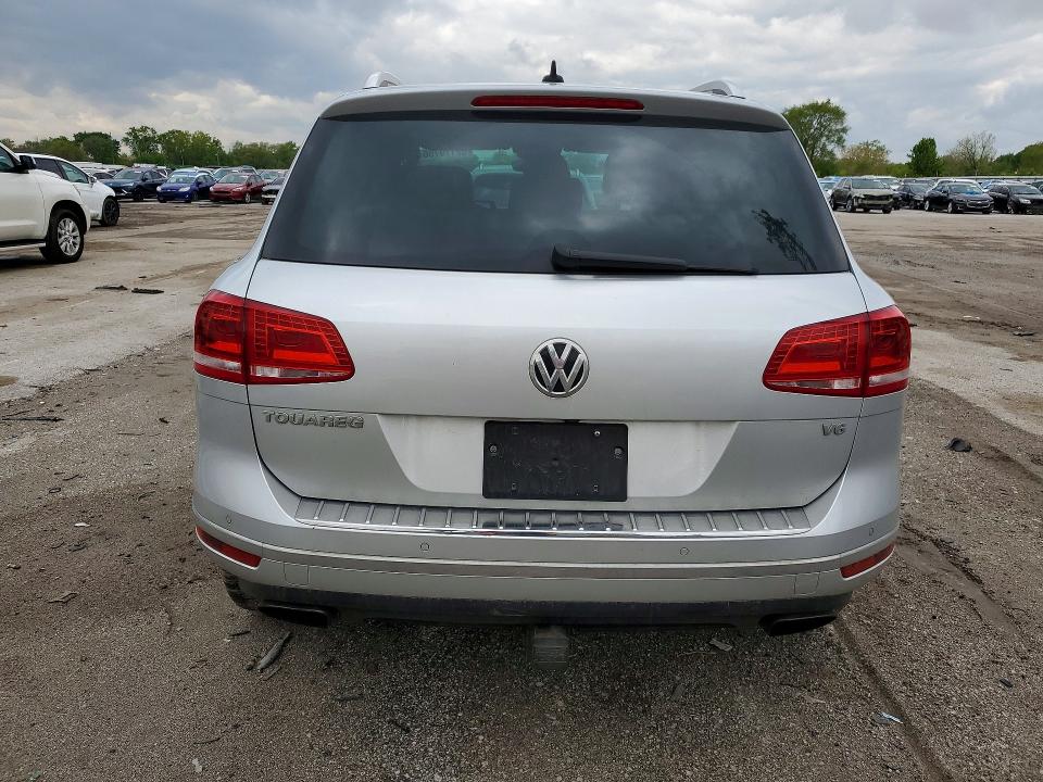 52179756 :رقم المزاد ، WVGRF7BP1HD000646 vin ، 2017 Volkswagen Touareg مزاد بيع