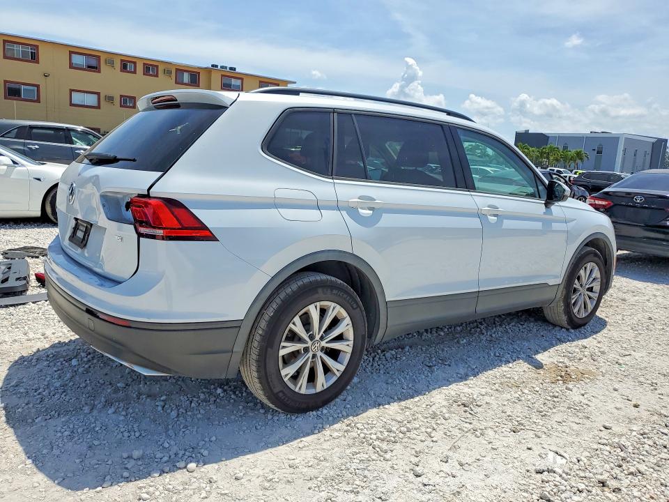 Продаж на аукціоні авто 2018 Volkswagen Tiguan, vin: 3VV1B7AX8JM078450, номер лоту: 52557896