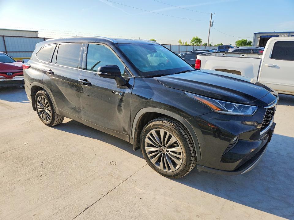 2021 Toyota Highlander მანქანა იყიდება აუქციონზე, vin: 5TDEBRCHXMS017767, აუქციონის ნომერი: 53024976
