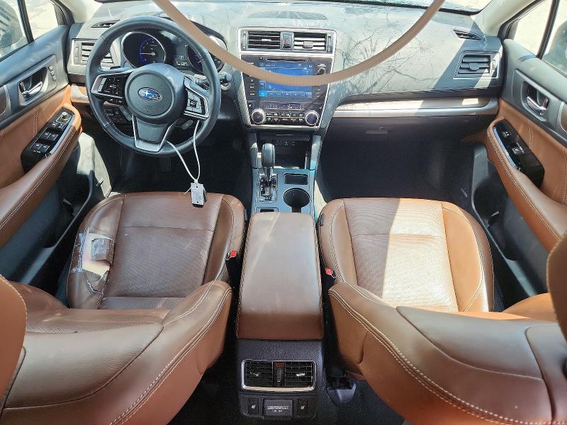 52877636 :رقم المزاد ، 4S4BSETC2J3327758 vin ، 2018 Subaru Outback مزاد بيع