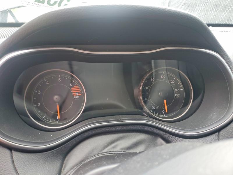 53246516 :رقم المزاد ، 1C4PJLDB5KD419384 vin ، 2019 Jeep Cherokee مزاد بيع
