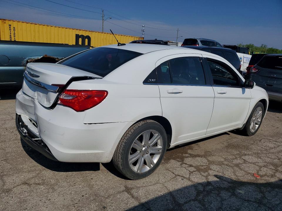 2013 Chrysler 200 მანქანა იყიდება აუქციონზე, vin: 1C3CCBBBXDN763879, აუქციონის ნომერი: 53726186